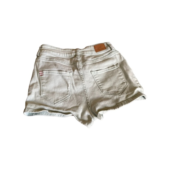 BDG denim shorts size 26 waist high rise 98% cotton has 5 pockets - Picture 7 of 9